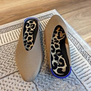 Rothys almond demi in portebello, size 8 1/2